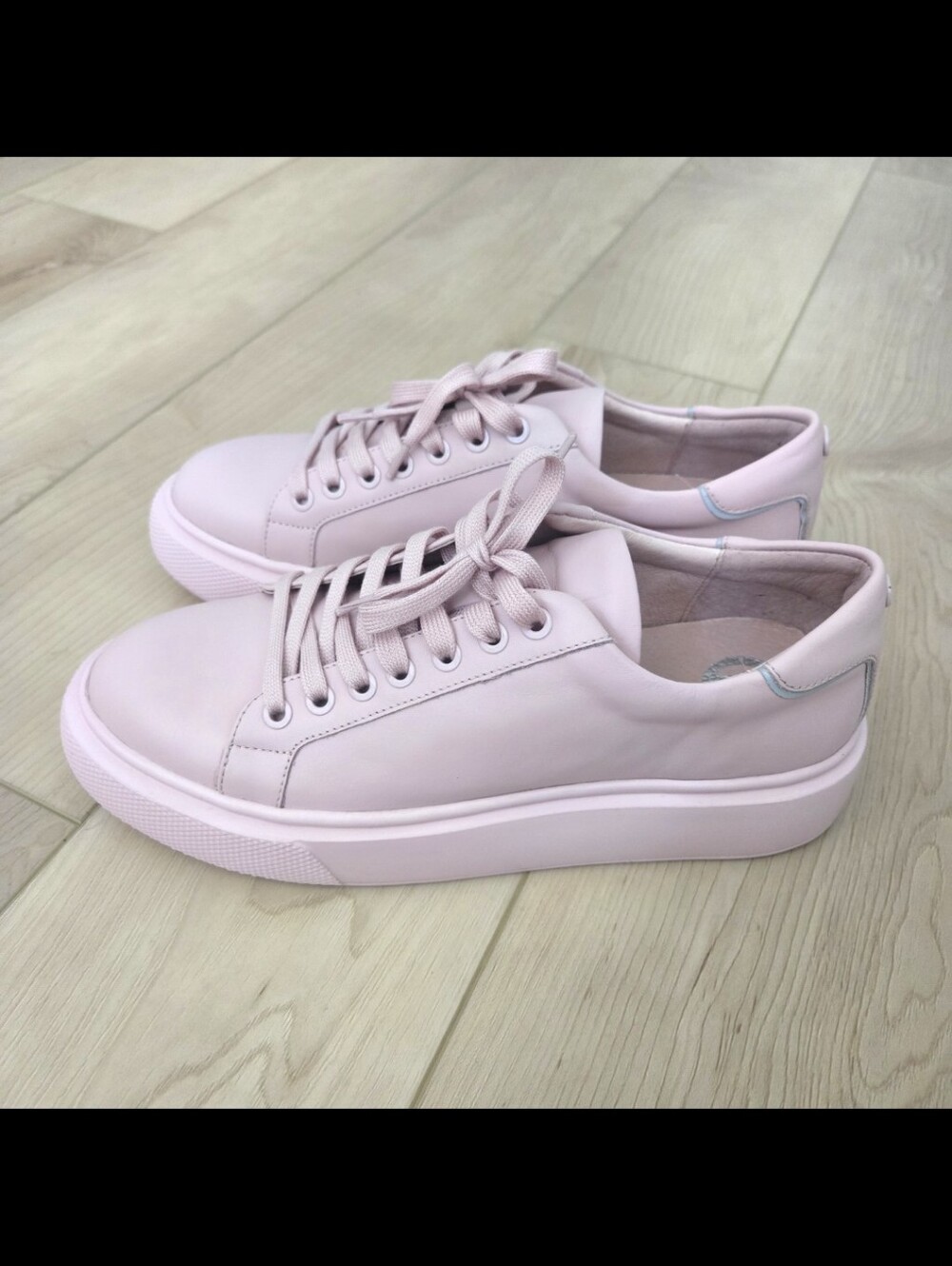 Brand New! Wishbone Collection Olive Rose Leather Sneakers - Fits Like 9